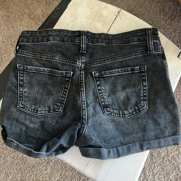 Shorts - Picture 3 of 3